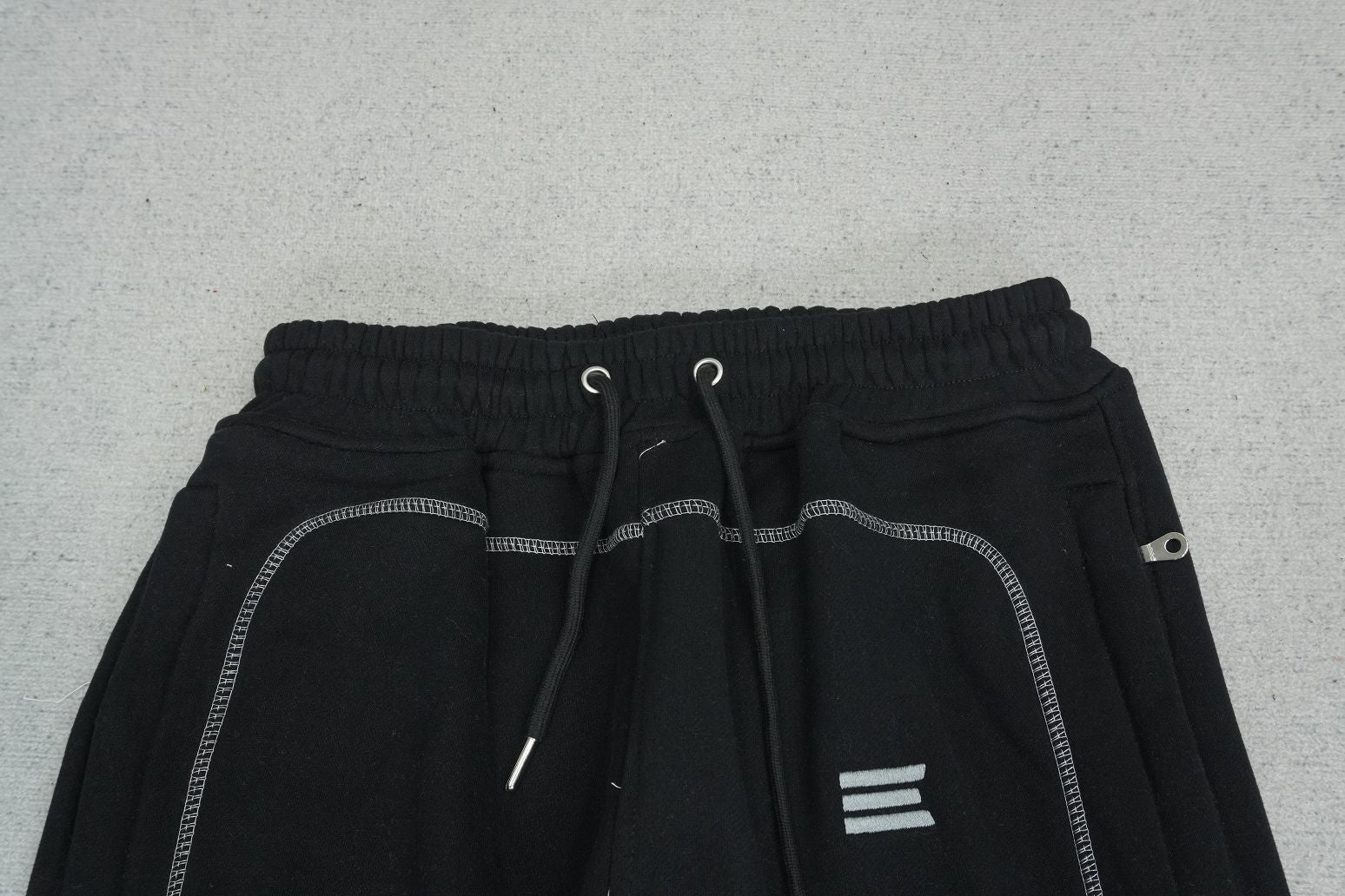 K - SWEATPANTS