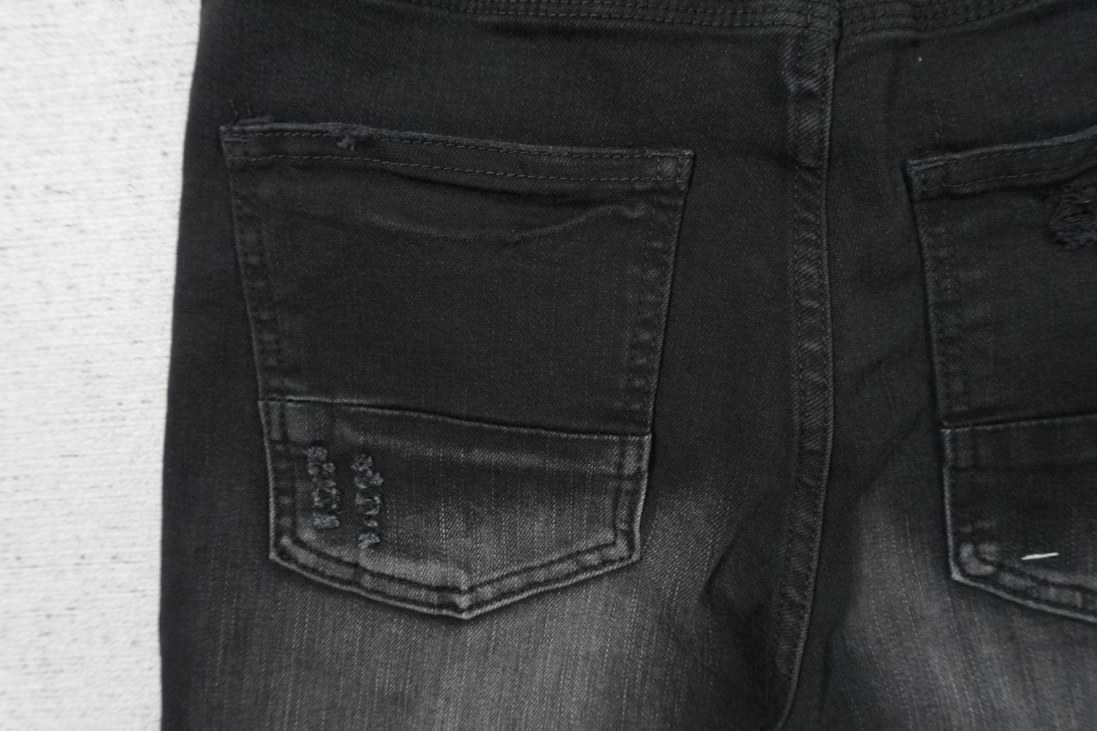 A - JEANS