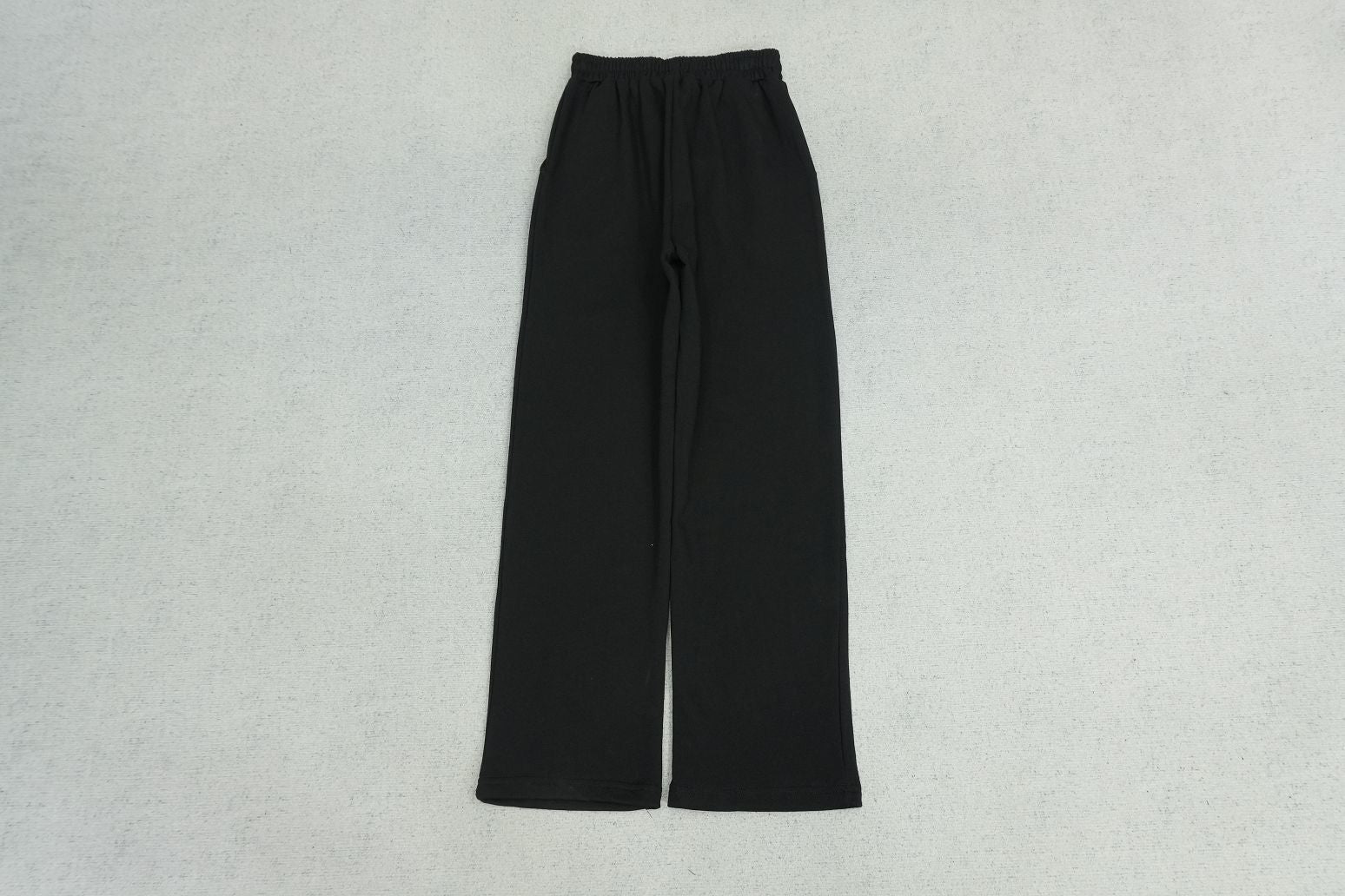 M - SWEATPANTS