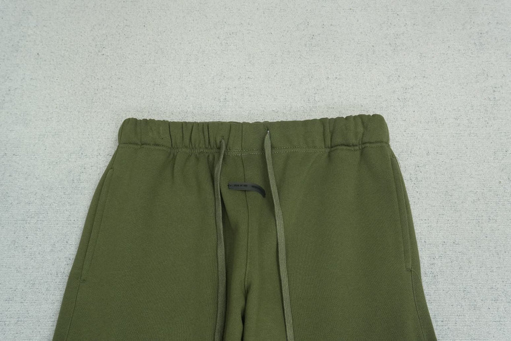 F - SWEATPANTS