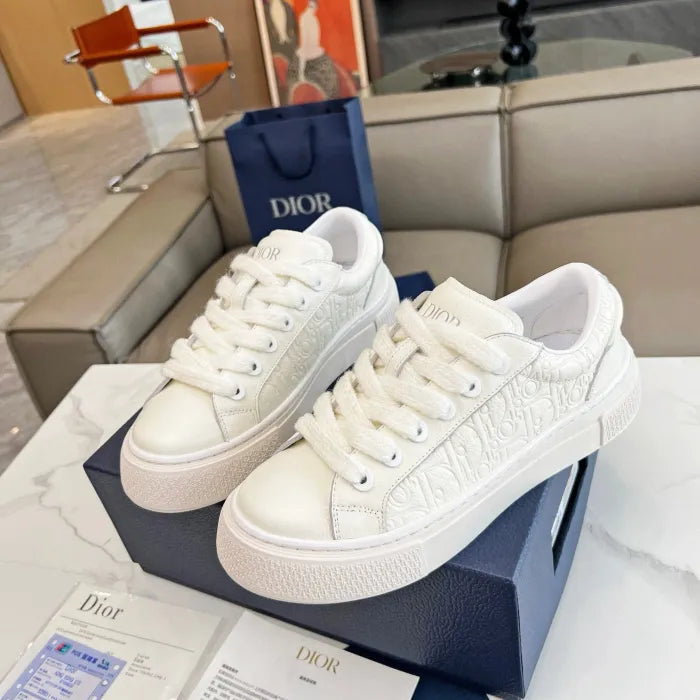 D - SNEAKERS