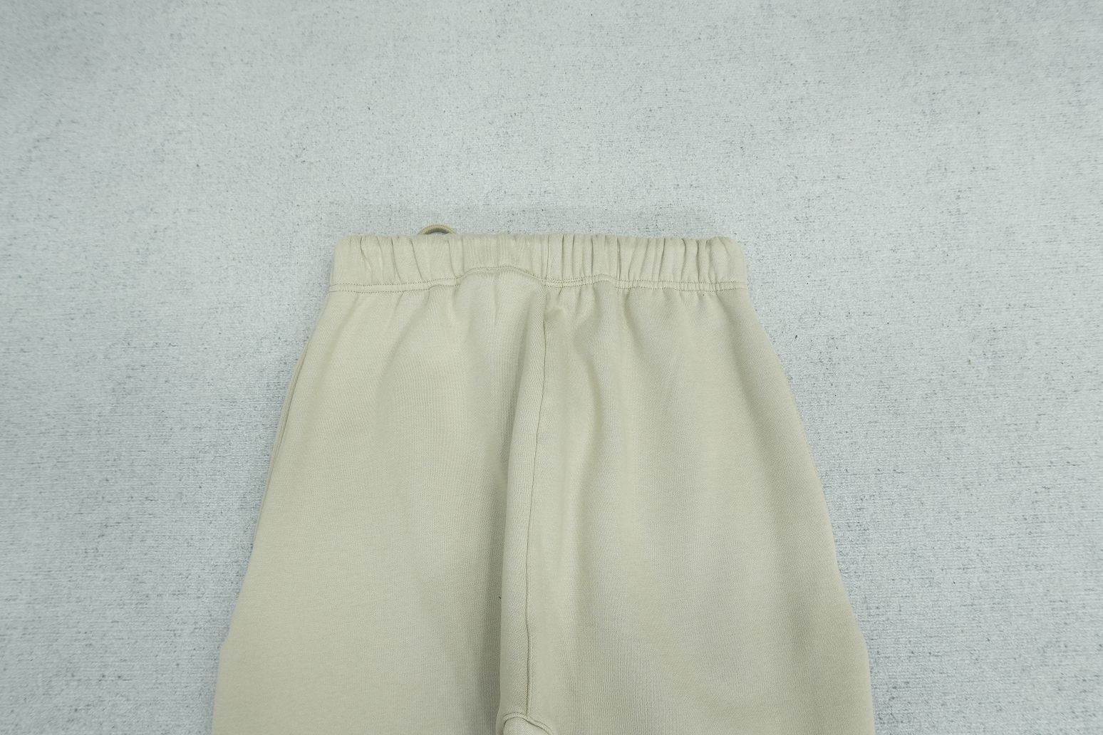 F - SWEATPANTS