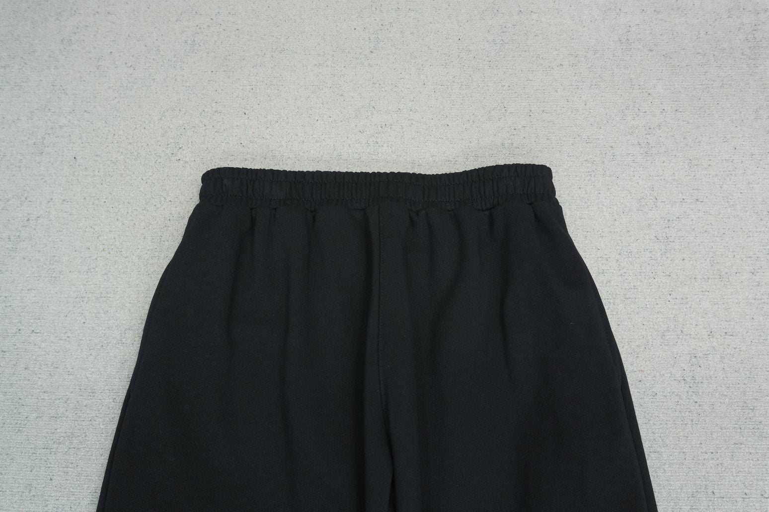C - SWEATPANTS