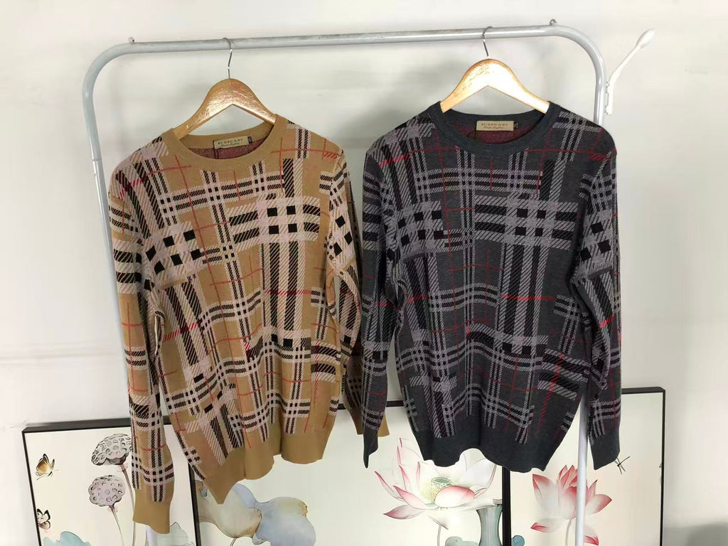 B - SWEATER