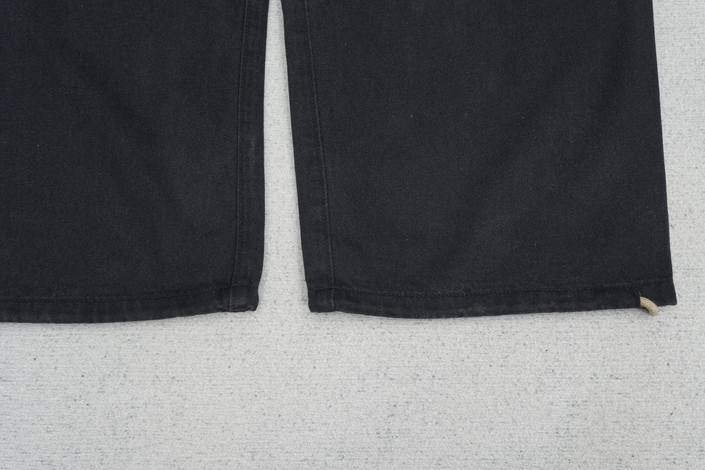 F - SWEATPANTS