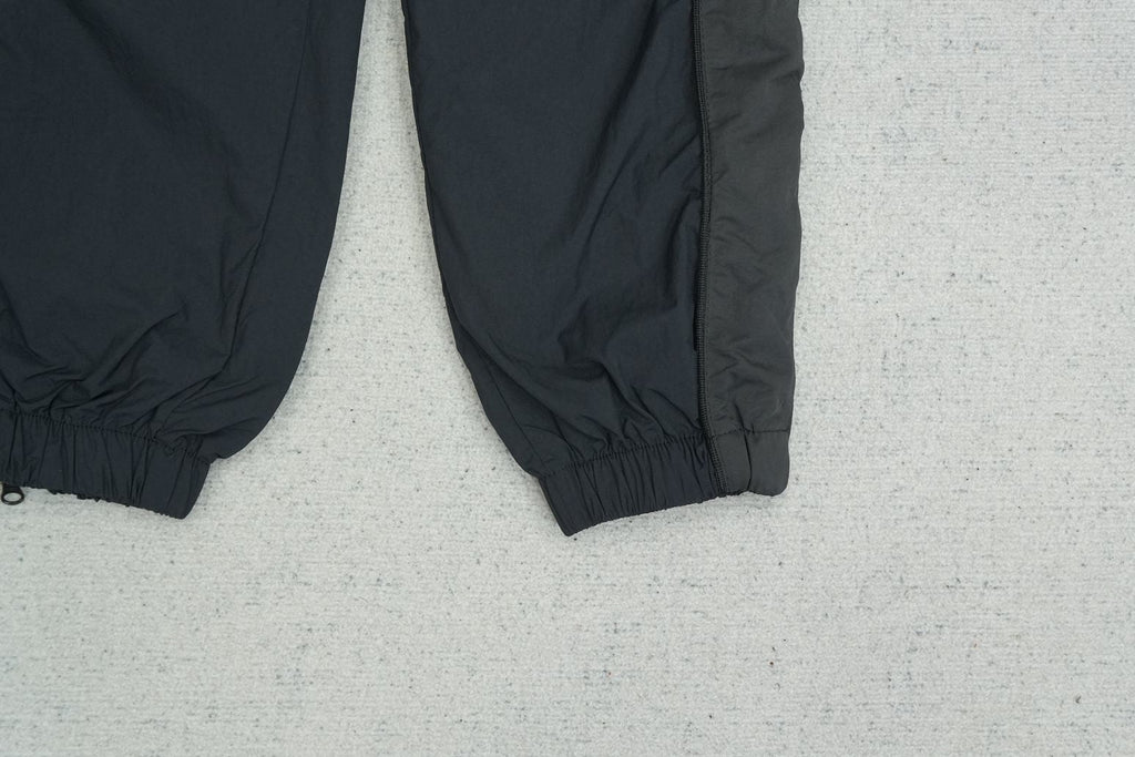 S - SWEATPANTS