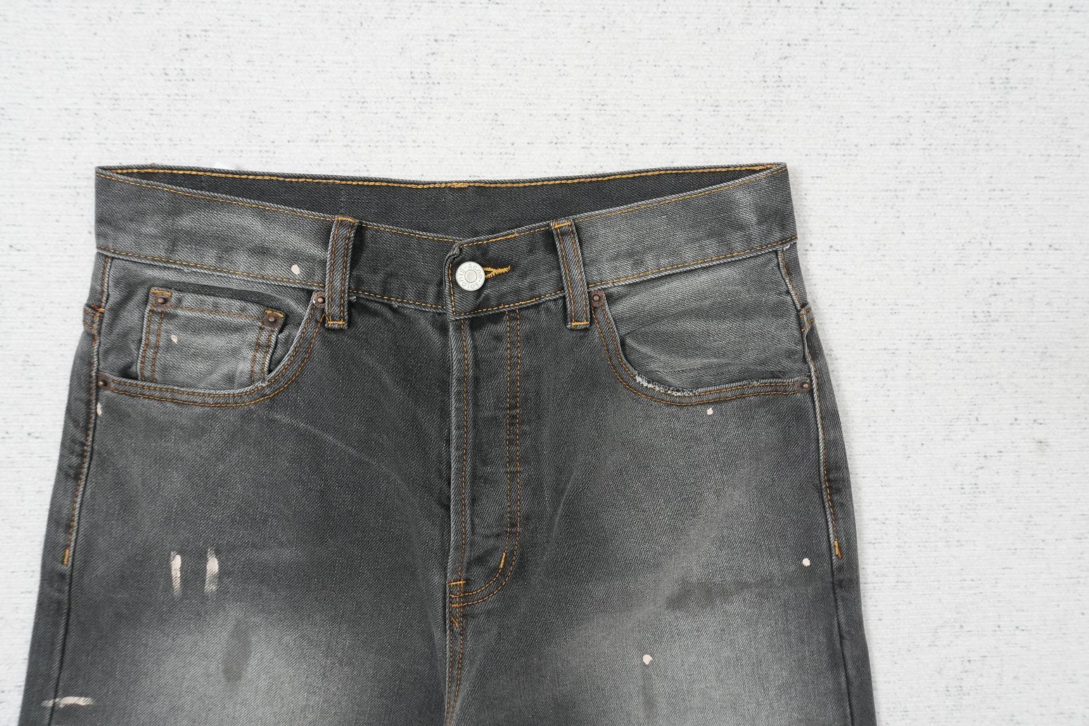 A - JEANS