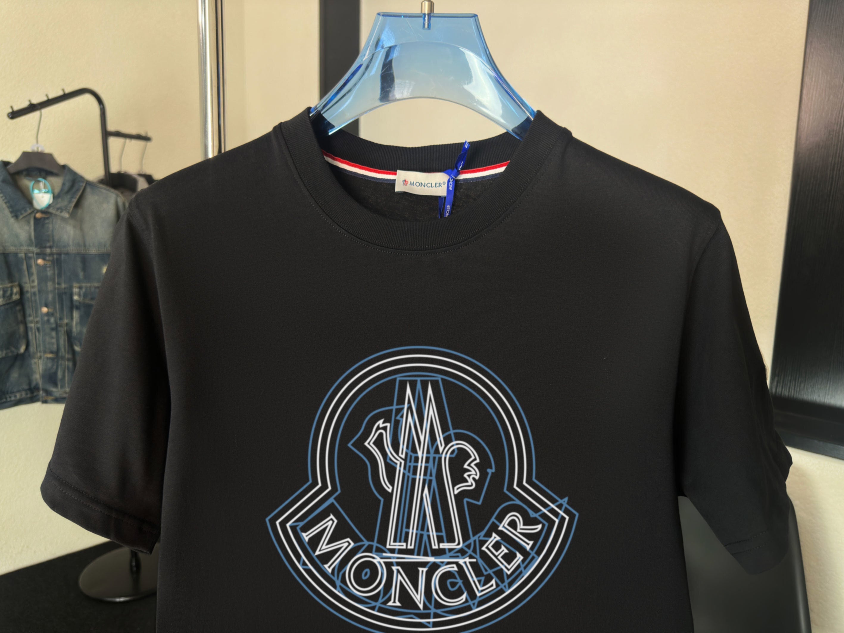 M - TSHIRT