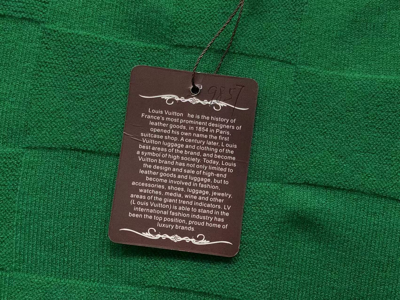 L - SWEATER