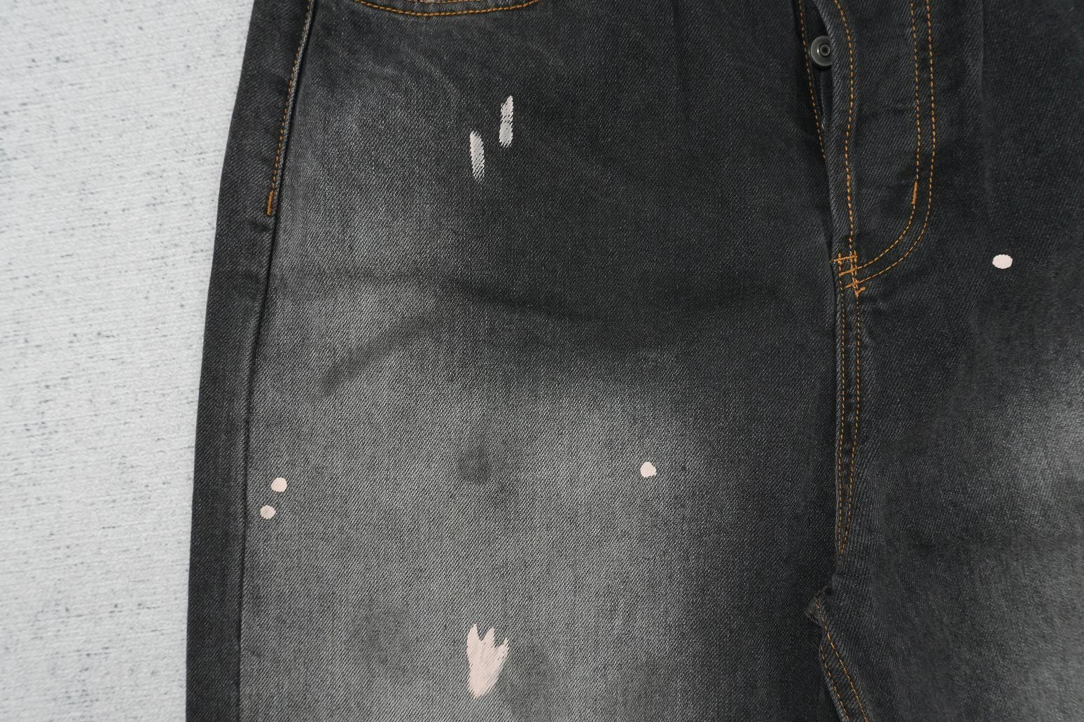 A - JEANS