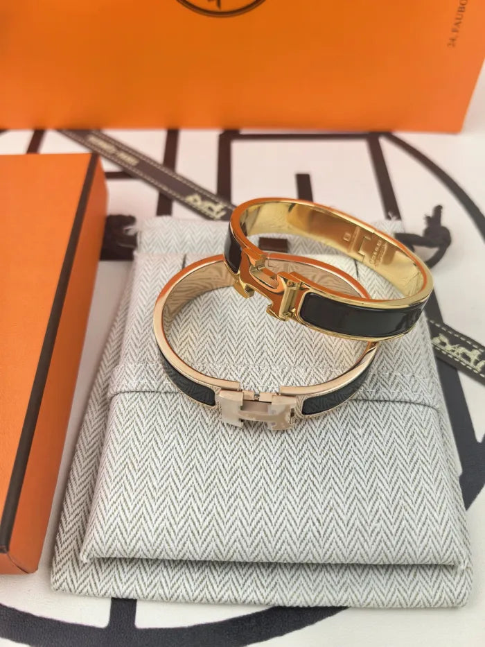 H - ARMBAND