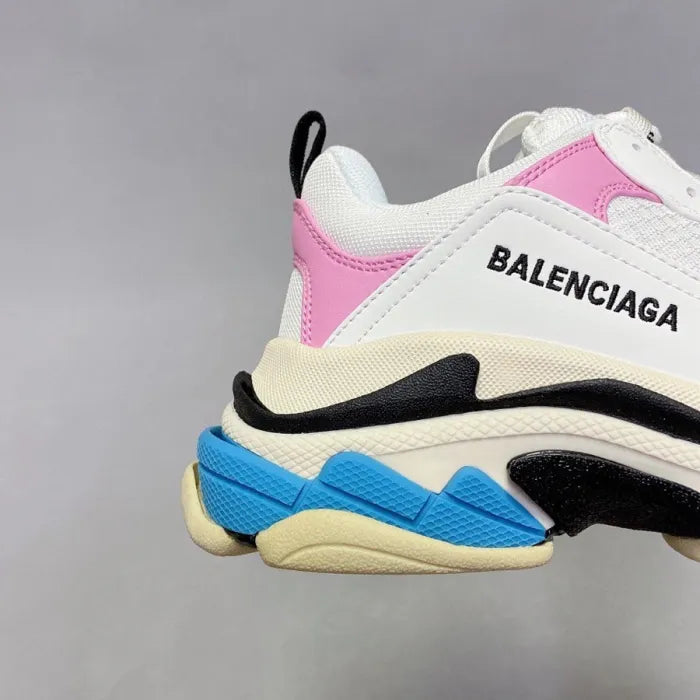 B - SNEAKERS