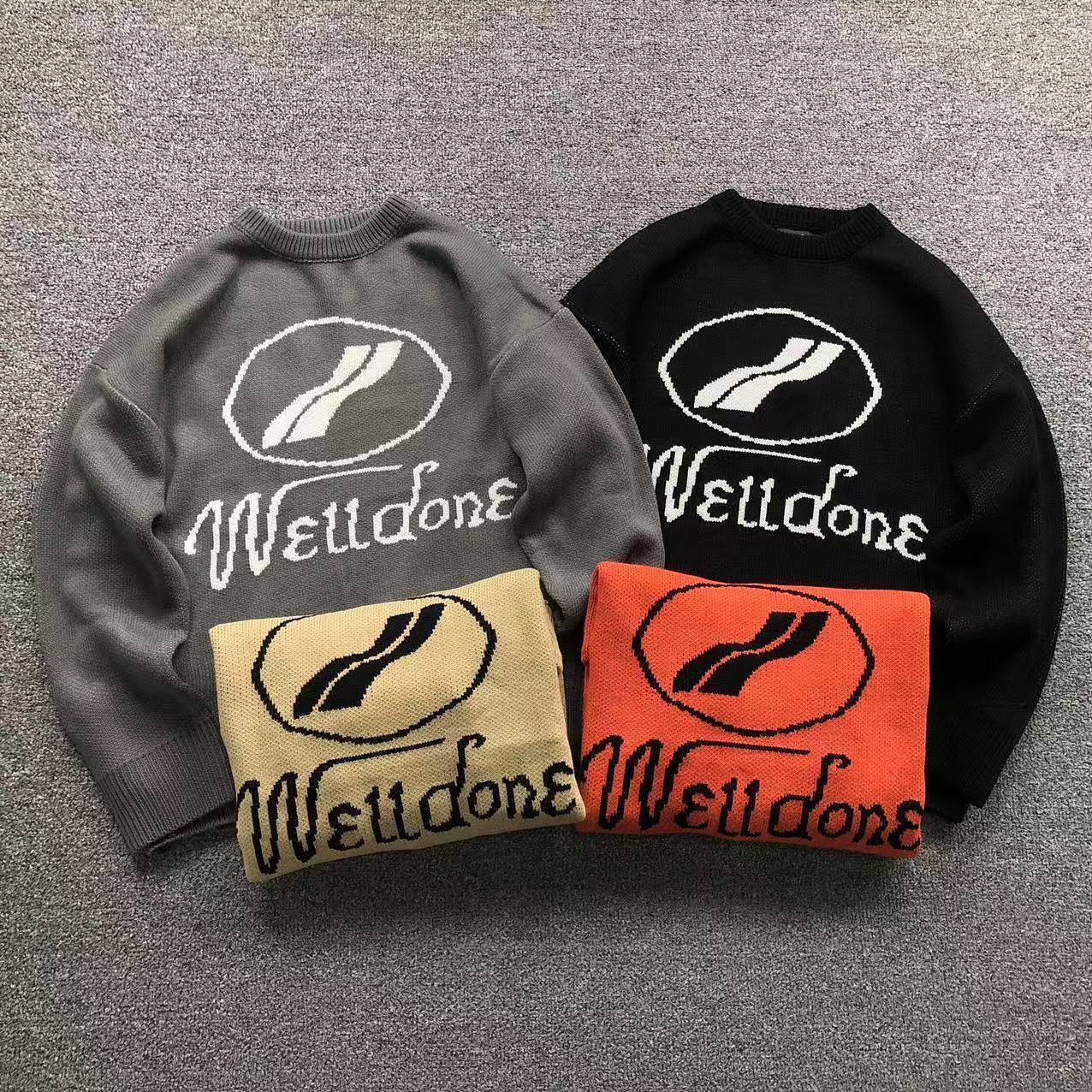 W - SWEATER