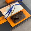 LOUIS V - CARD HOLDER