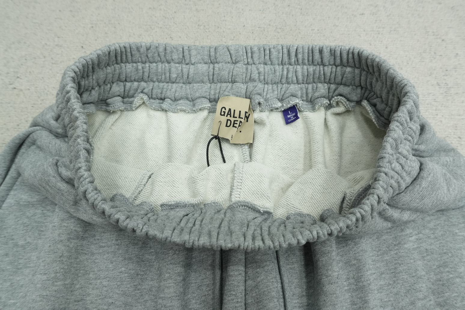 G - SWEATPANTS