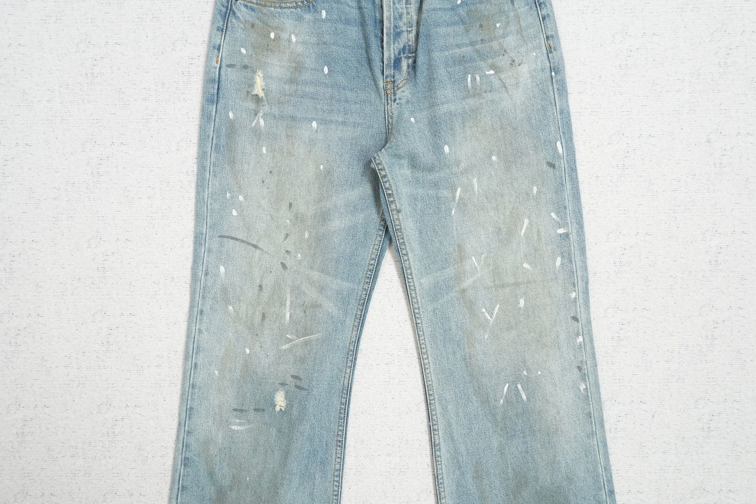 A - JEANS