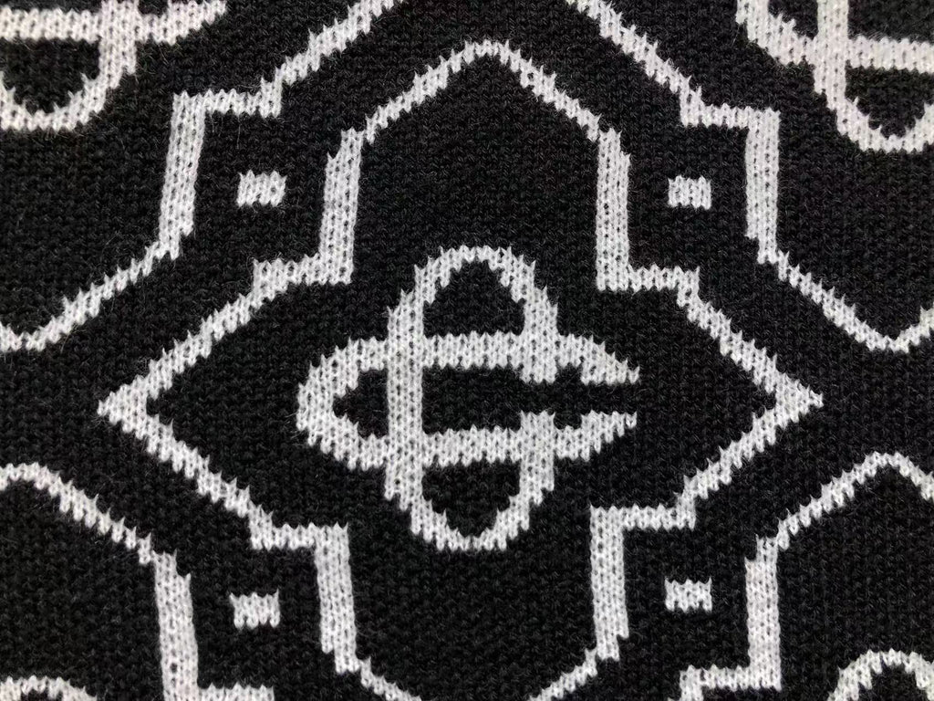 C - SWEATER