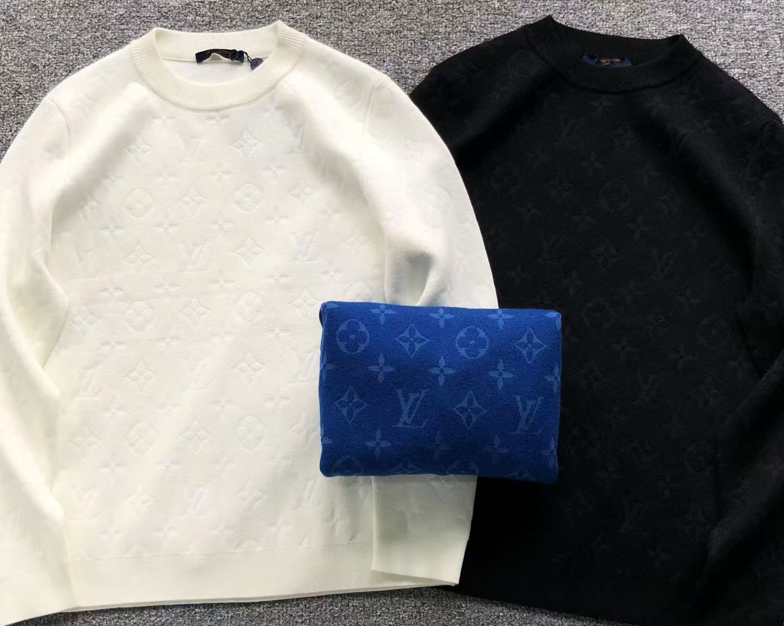 L - SWEATER