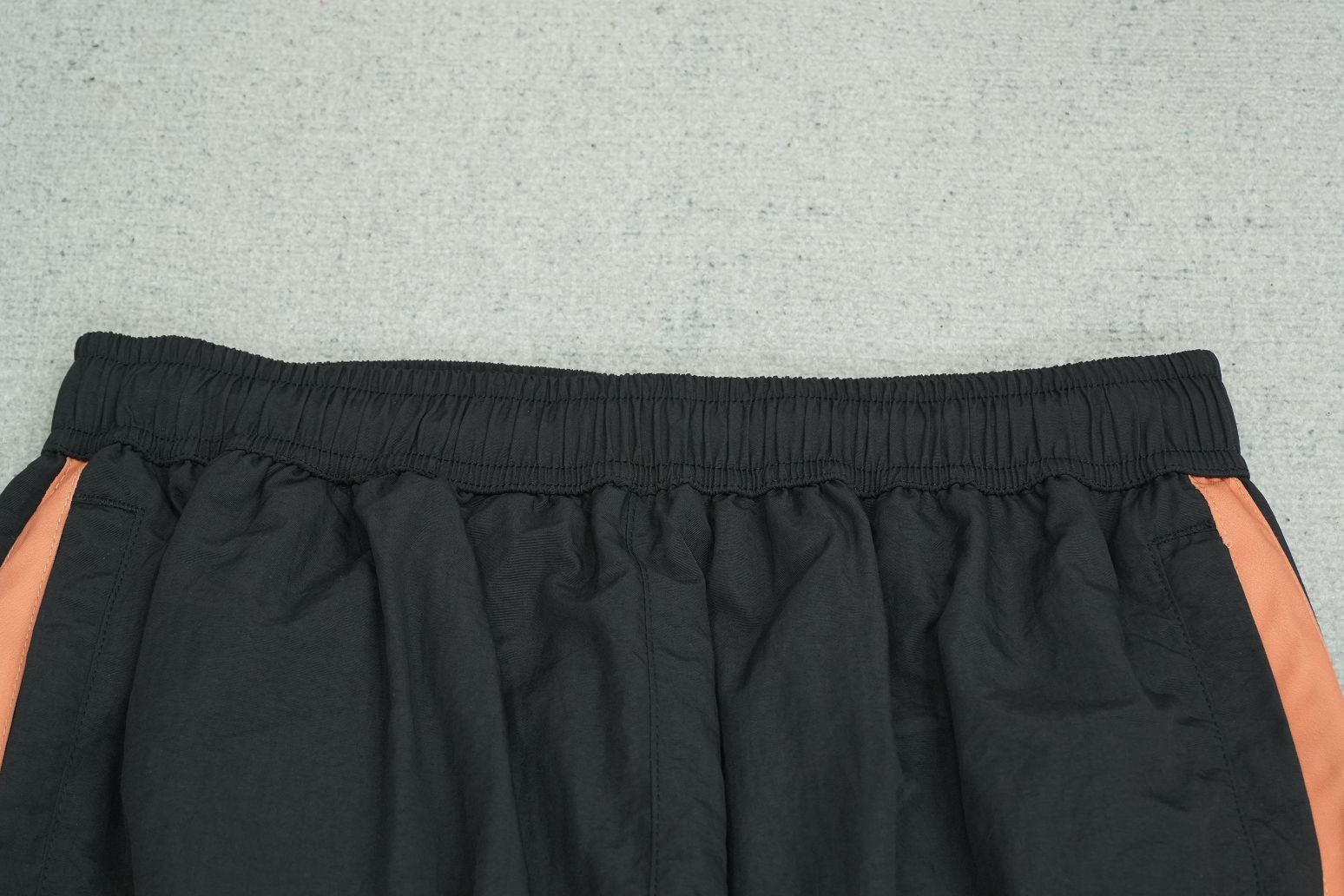 C - SWEATPANTS