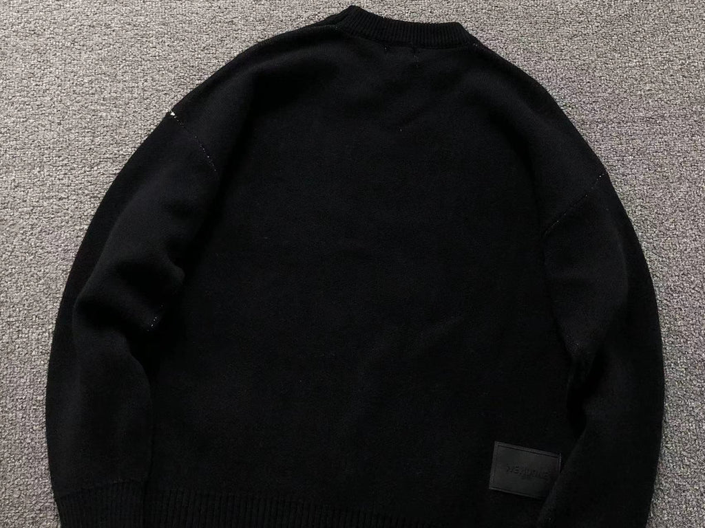 W - SWEATER