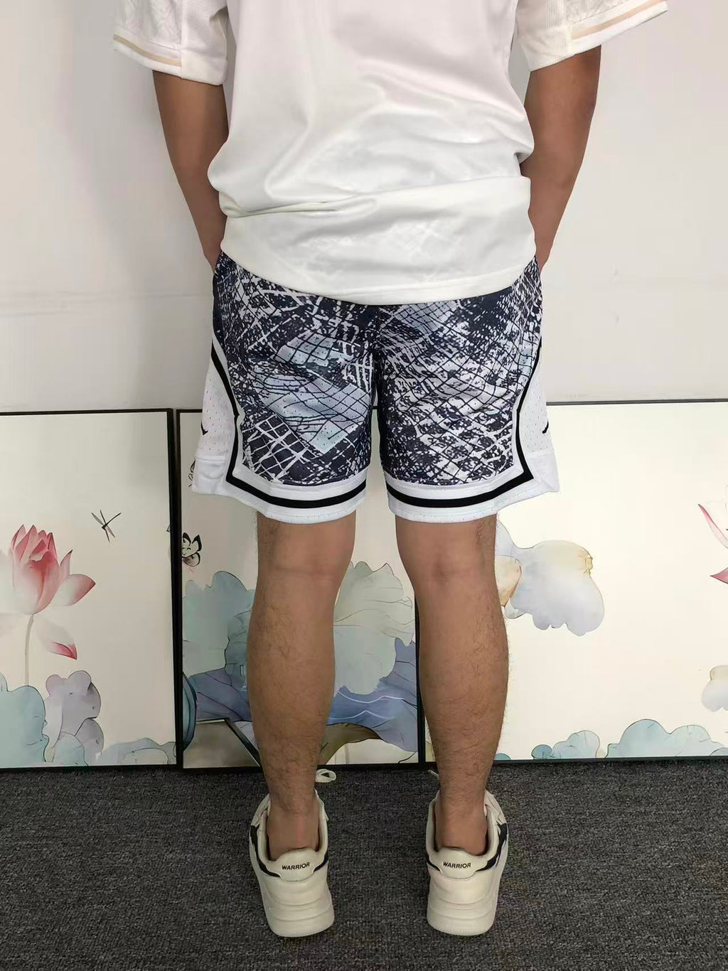 N - SHORTS