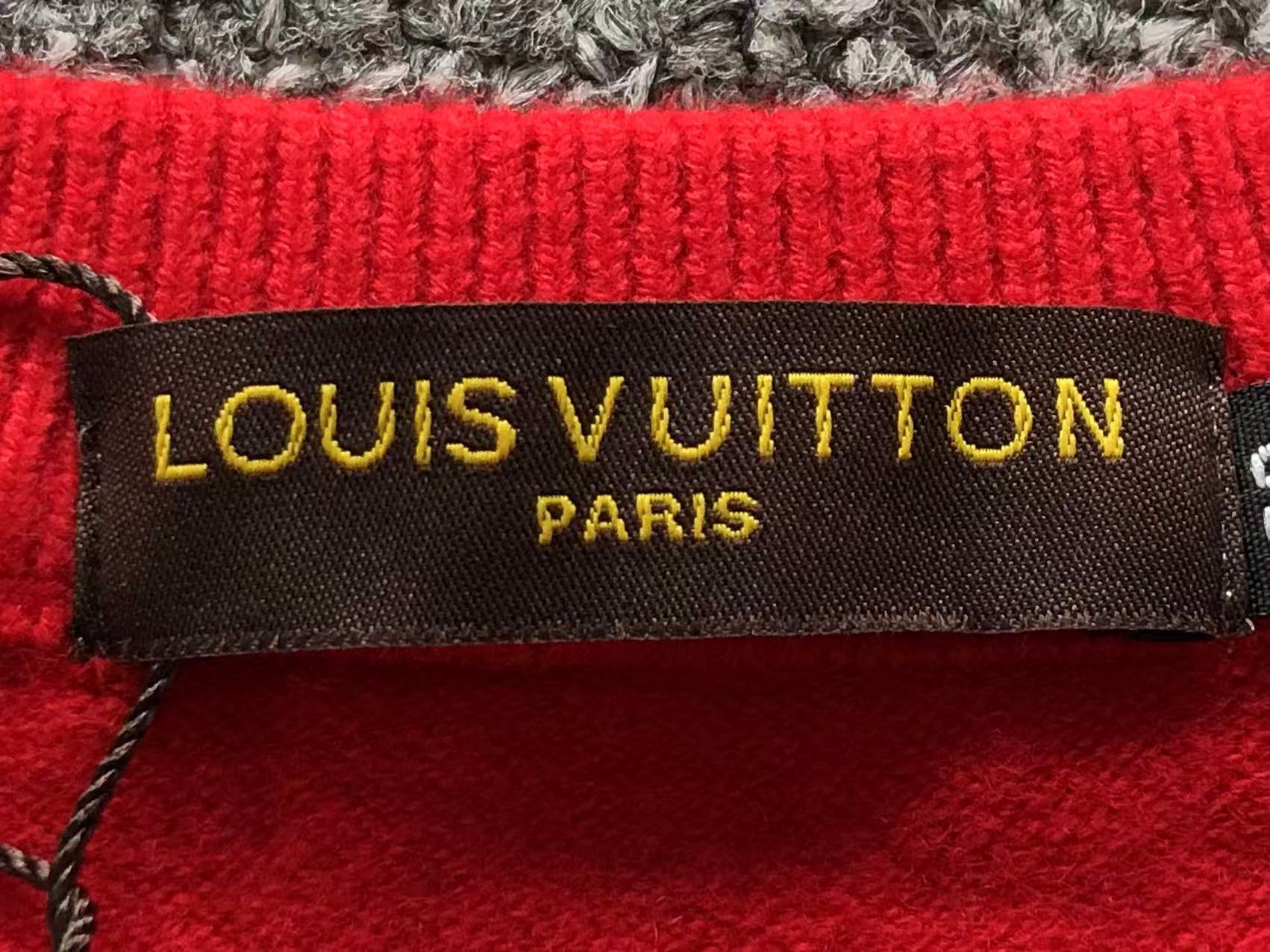 L - SWEATER