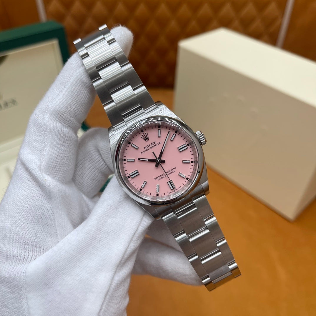 M - Watch