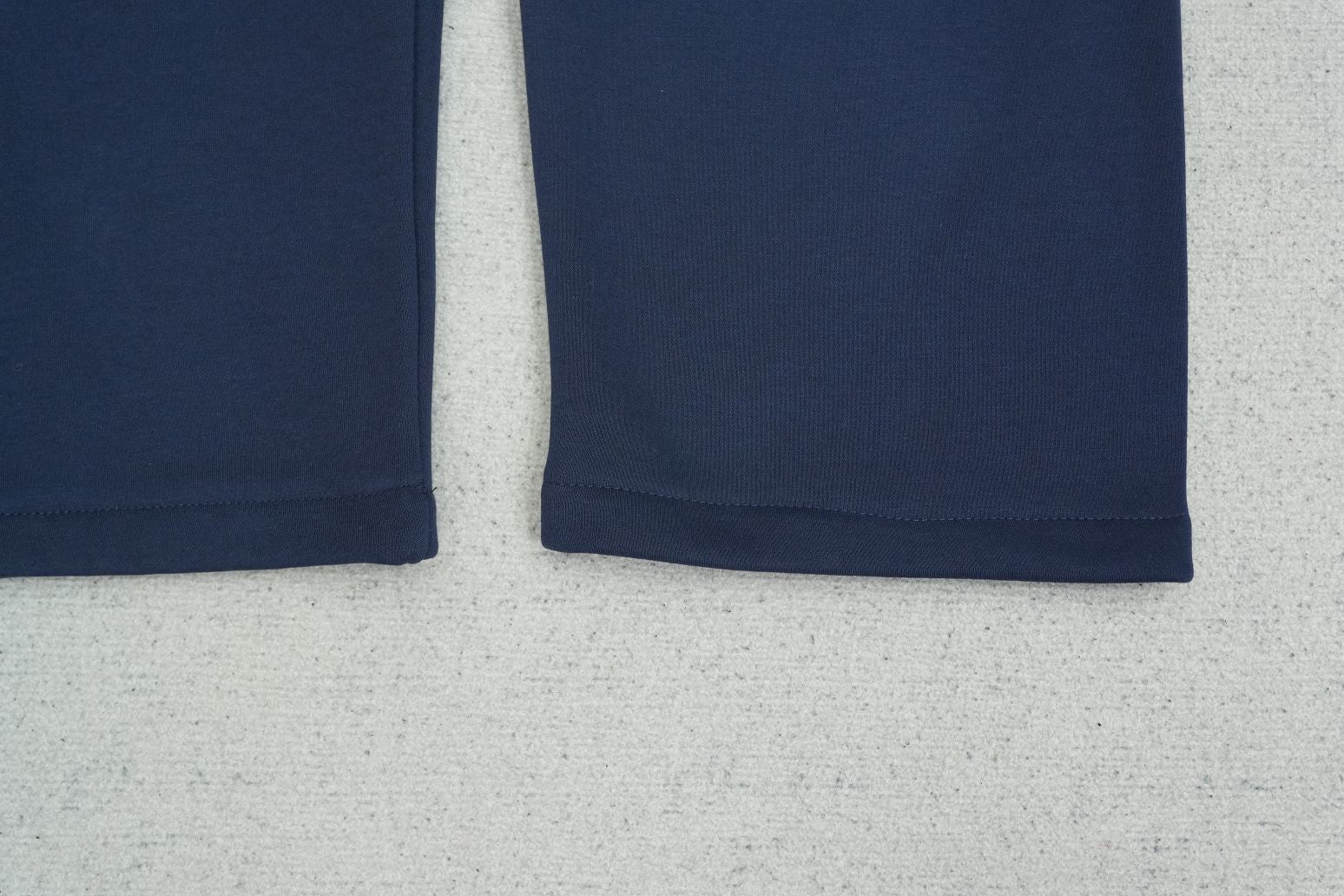 C - SWEATPANTS