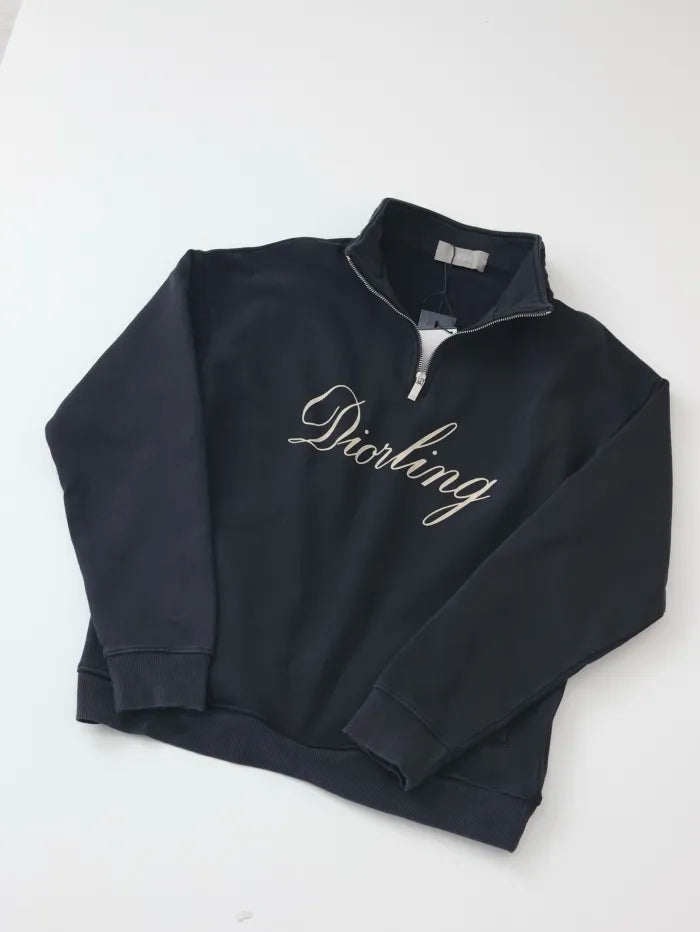 D - SWEATER
