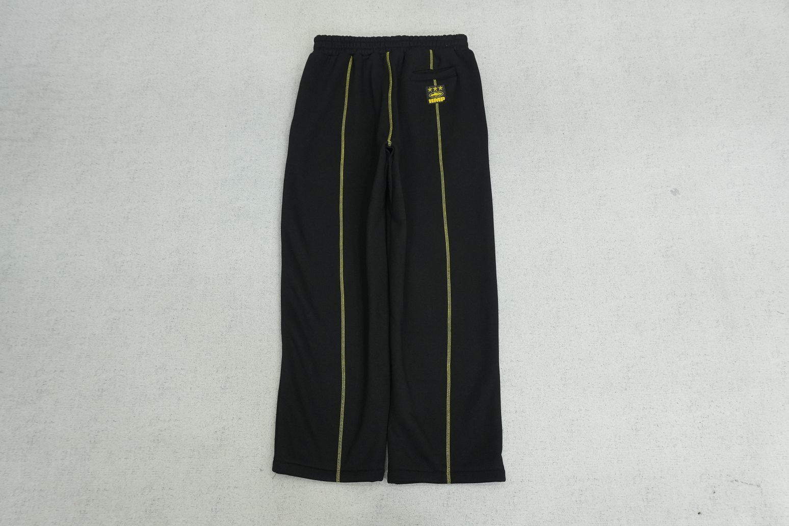 C - SWEATPANTS