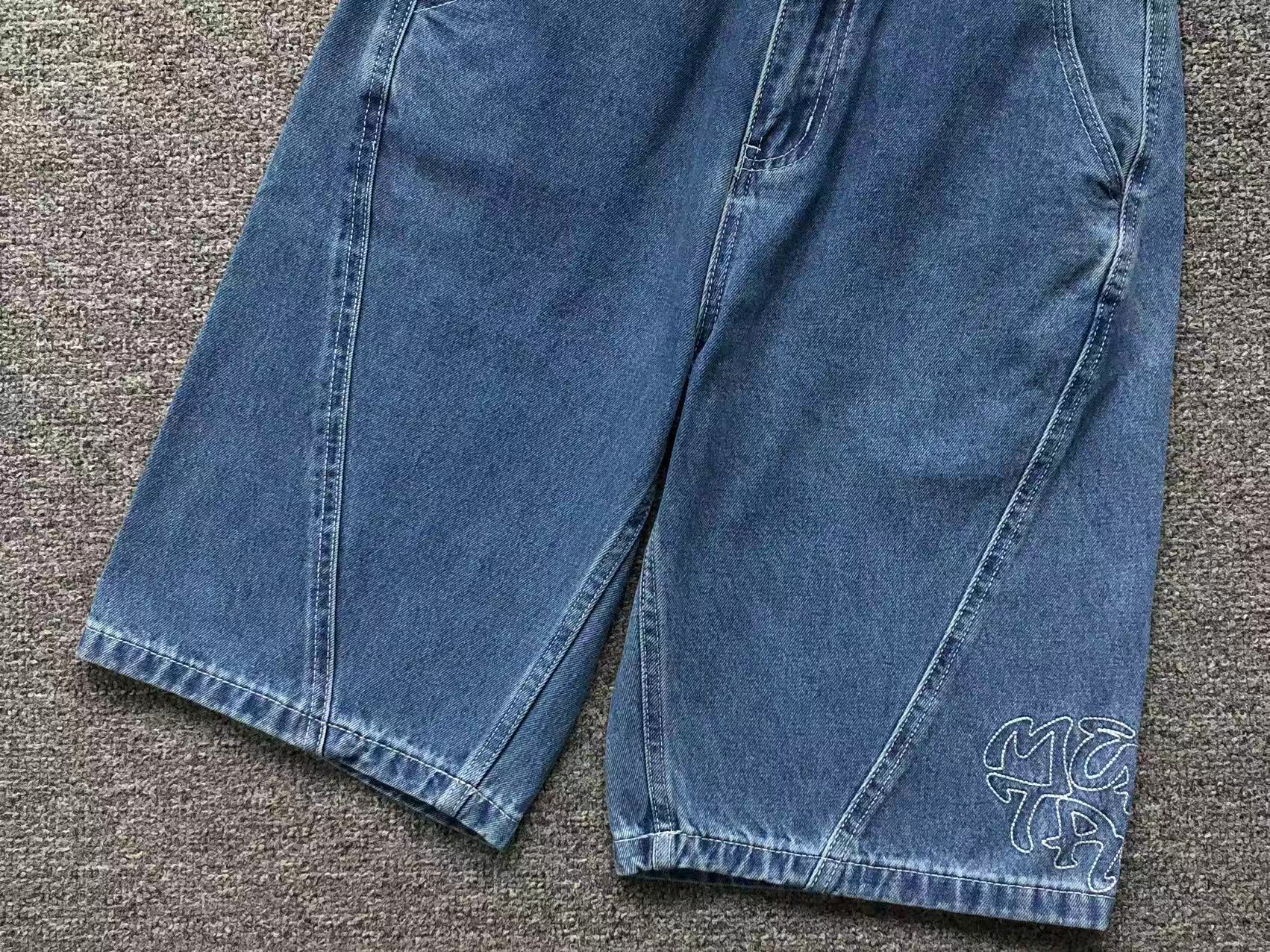 M - SHORTS