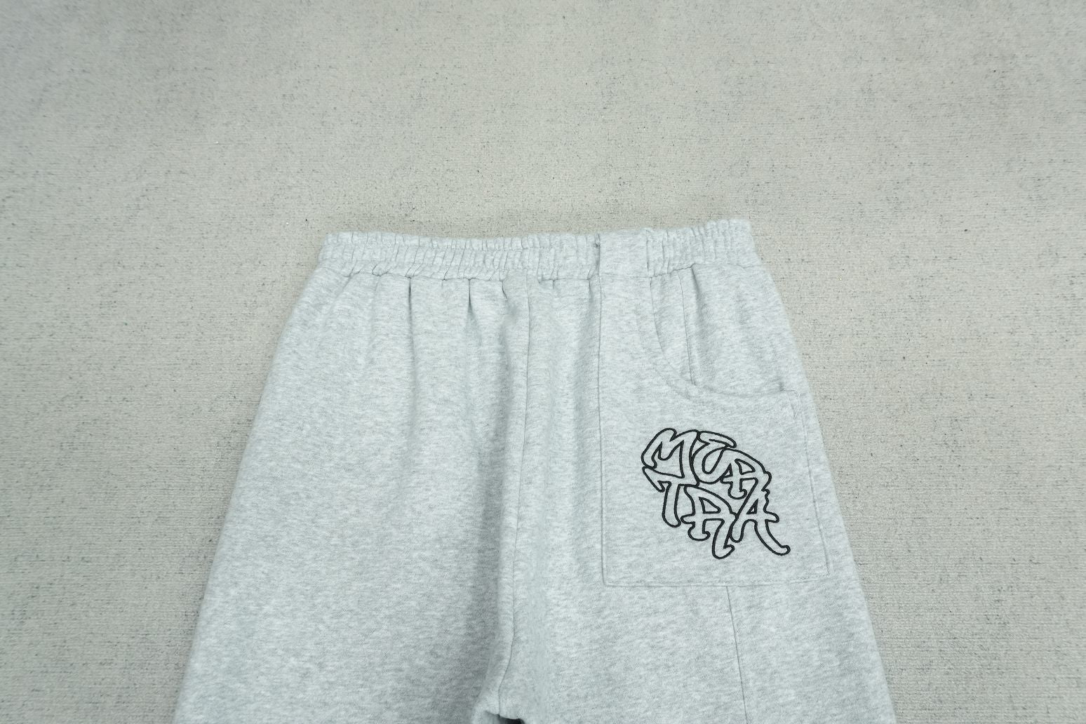 M - SWEATPANTS