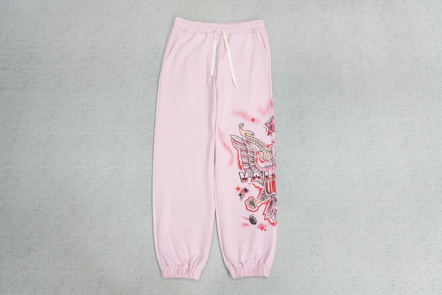 V - SWEATPANTS