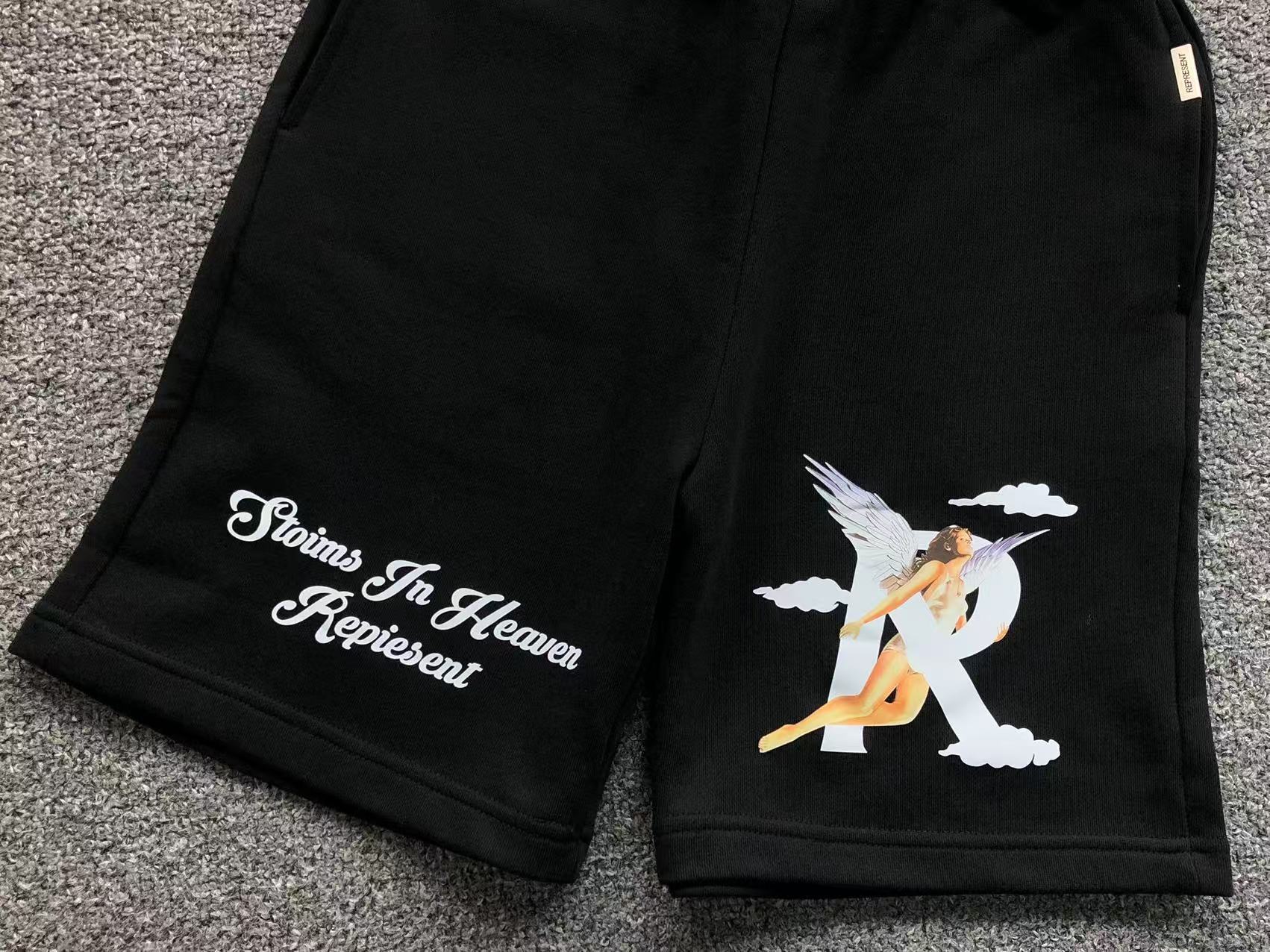 R - SHORTS