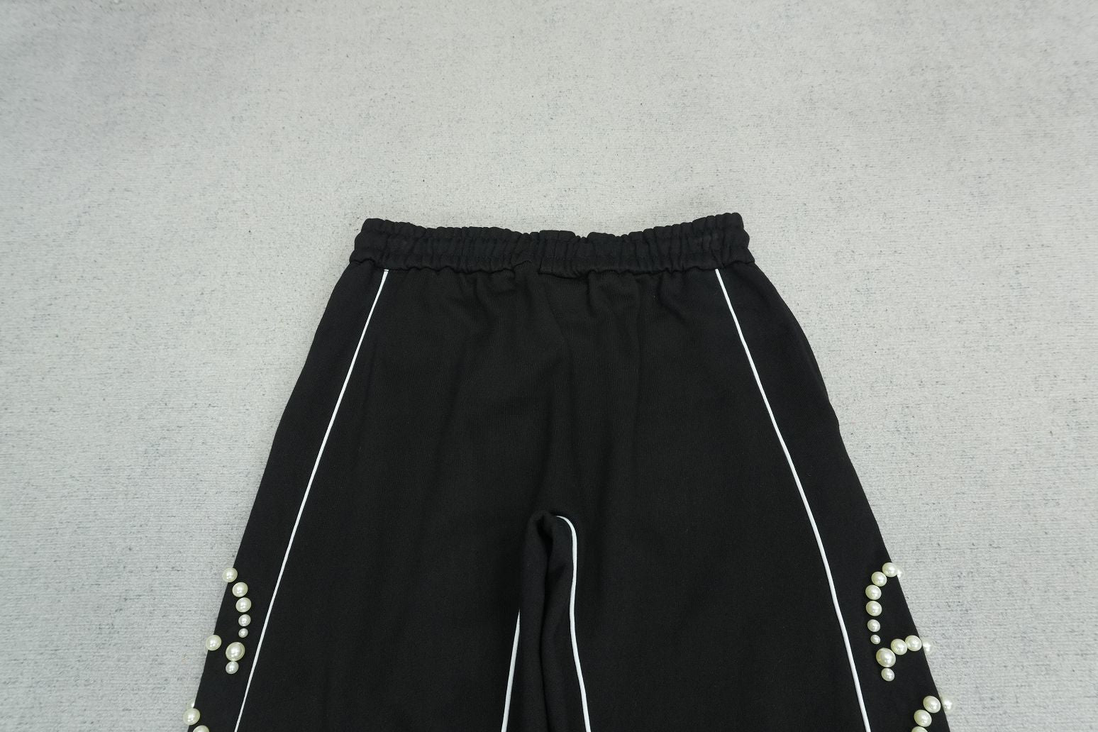 G - SWEATPANTS