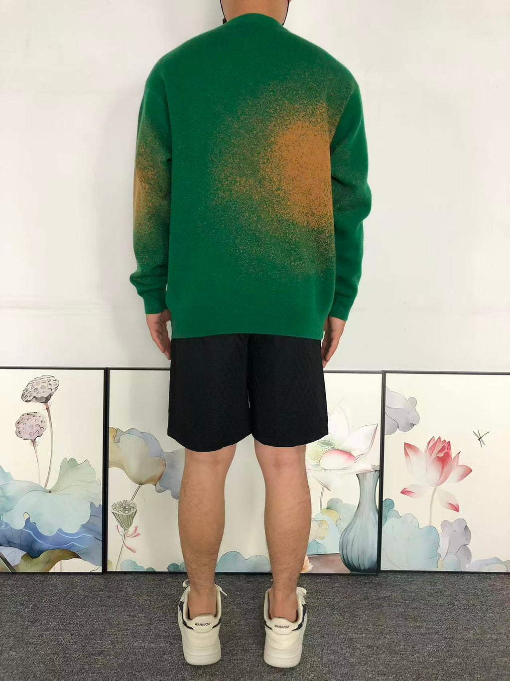L - SWEATER