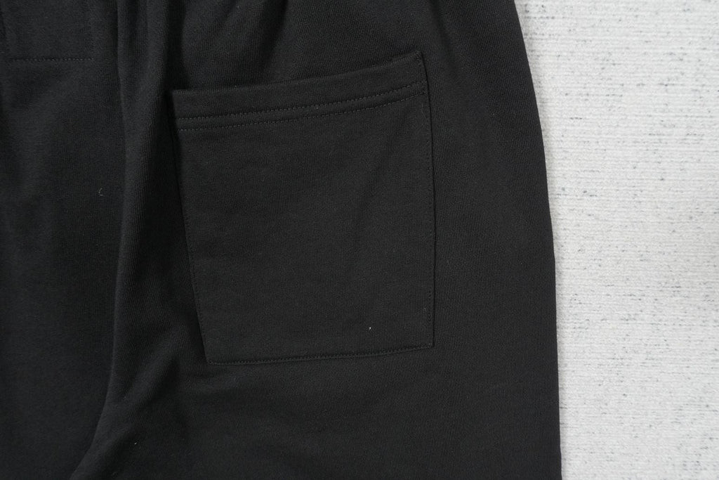 H - SWEATPANTS