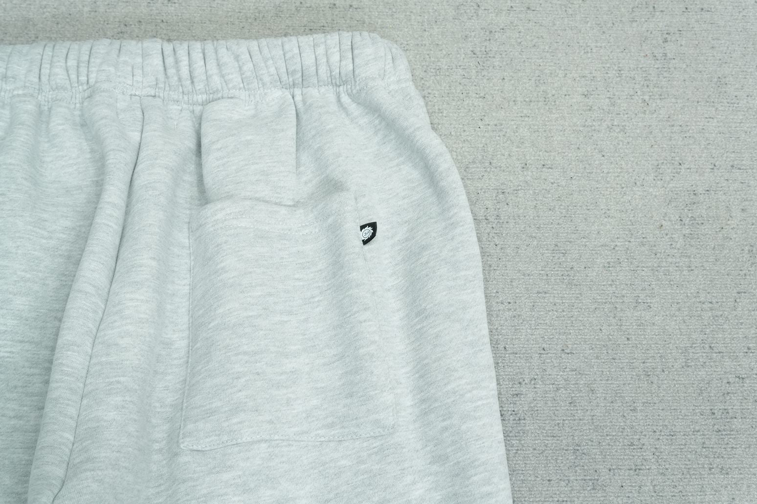 B - SWEATPANTS