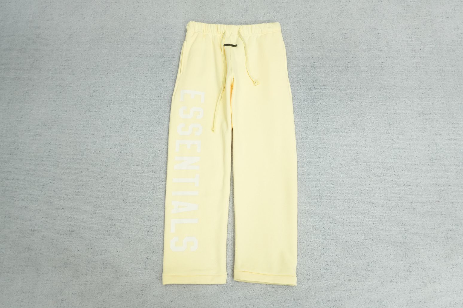 F - SWEATPANTS