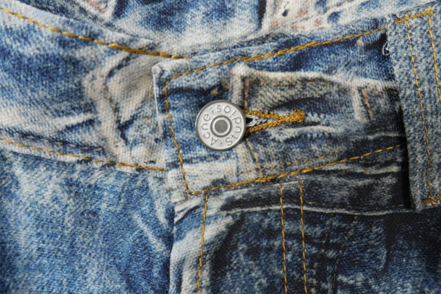 A - JEANS