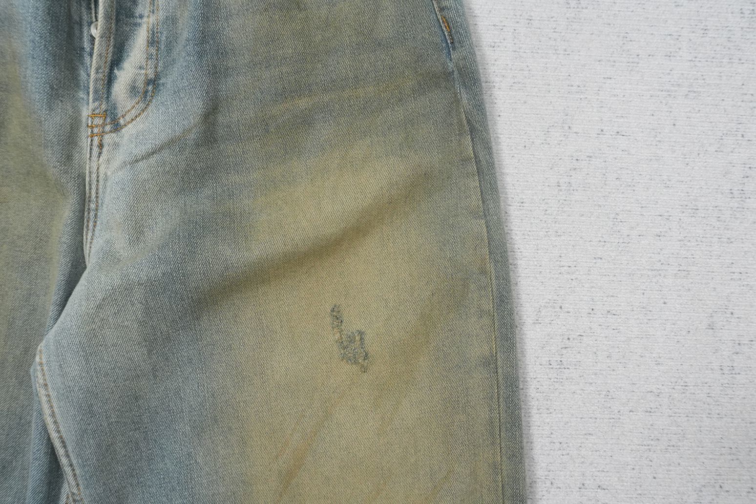 A - JEANS