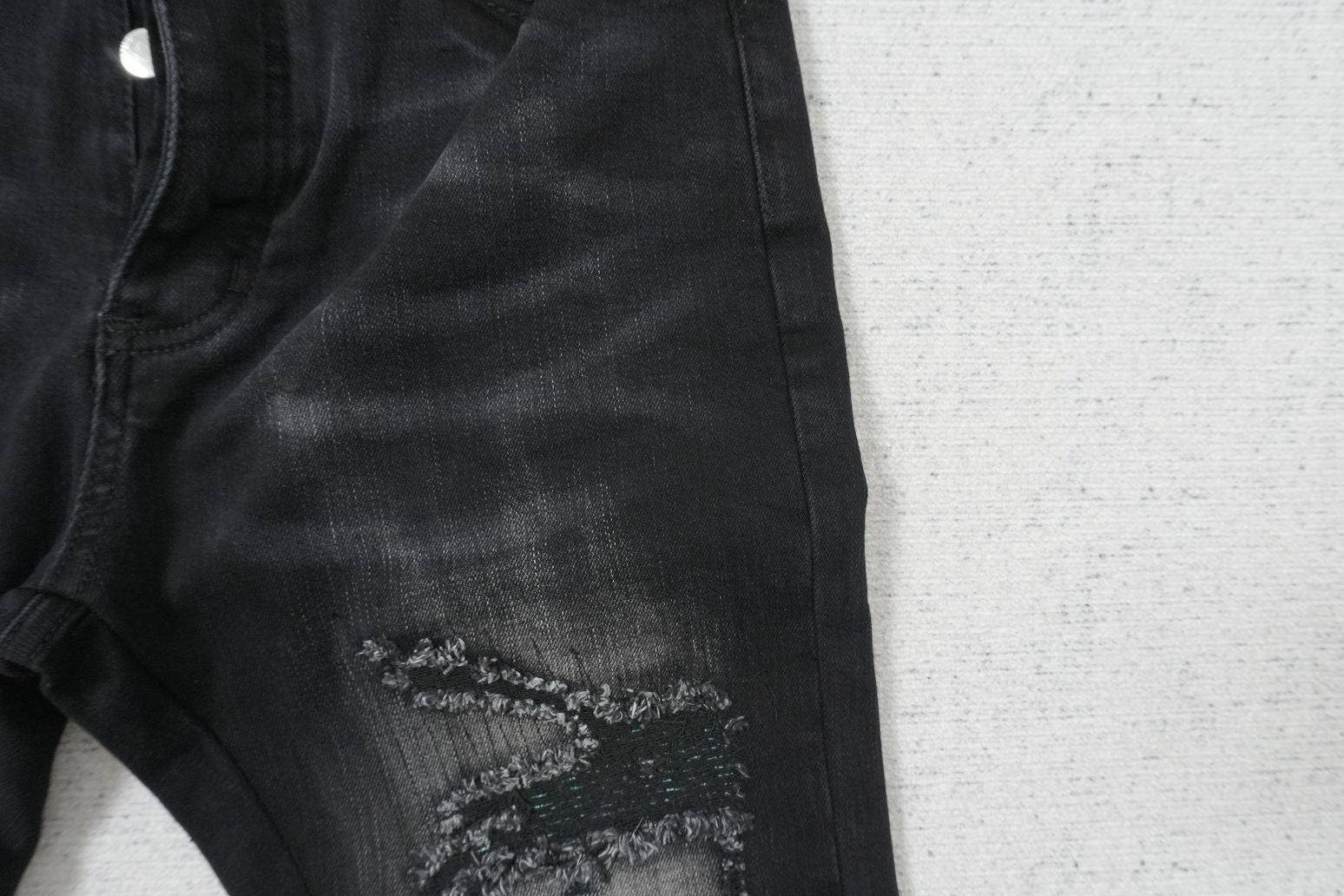 A - JEANS