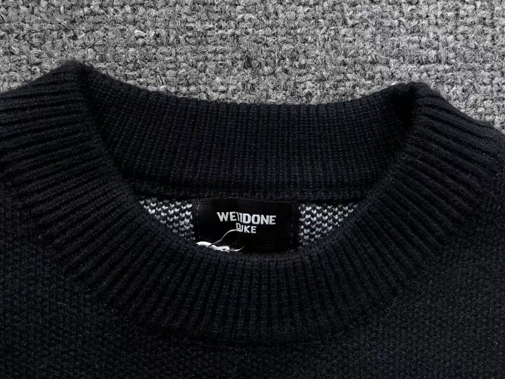 W - SWEATER
