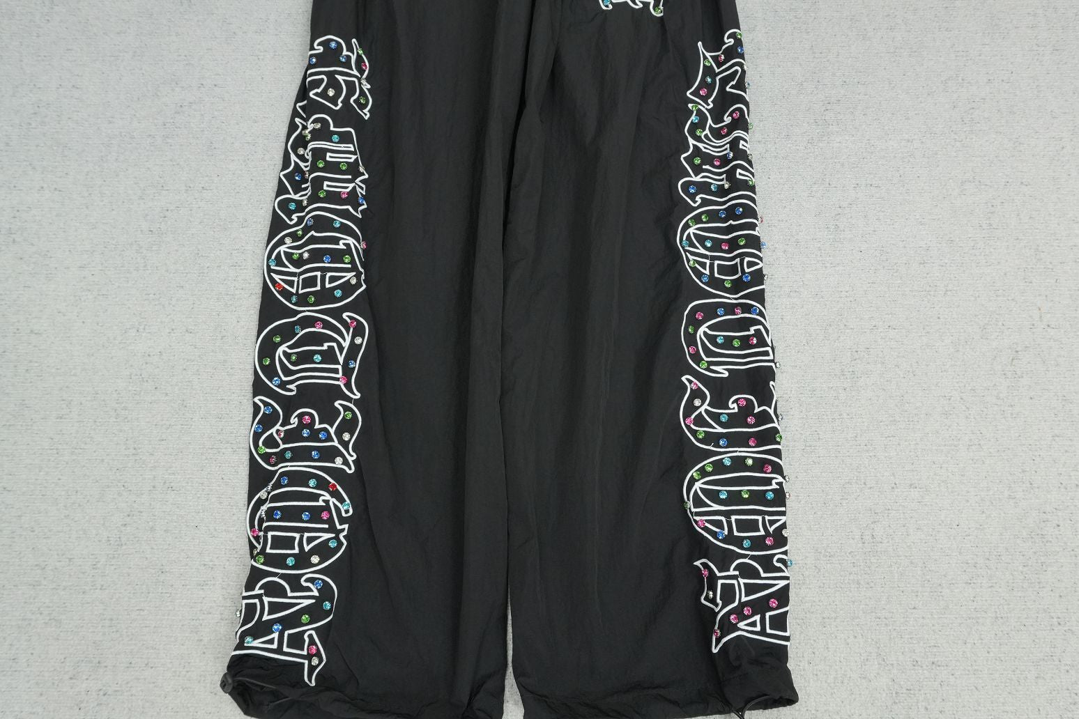 M - SWEATPANTS