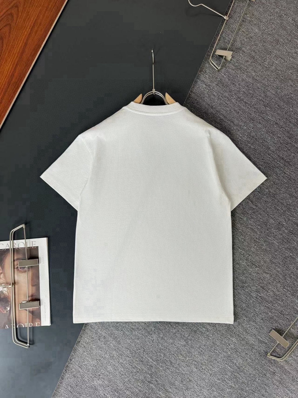 V - TSHIRT