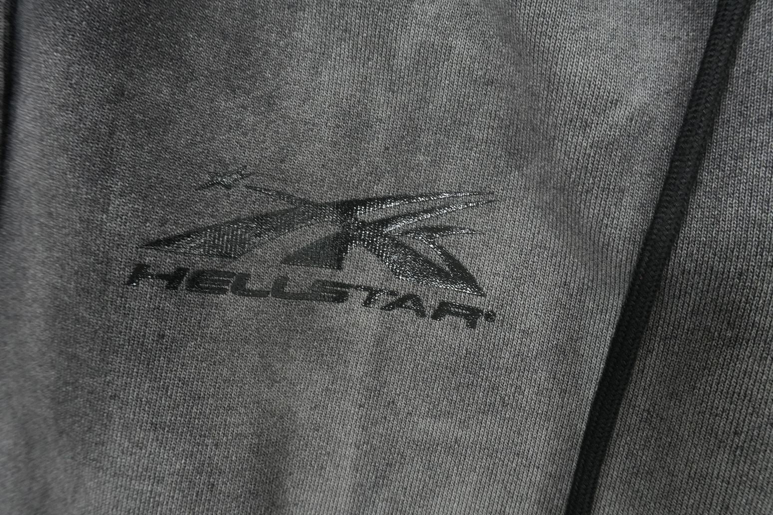 H - SWEATPANTS