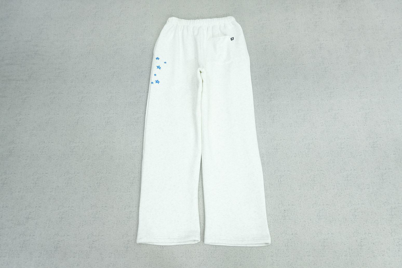 B - SWEATPANTS