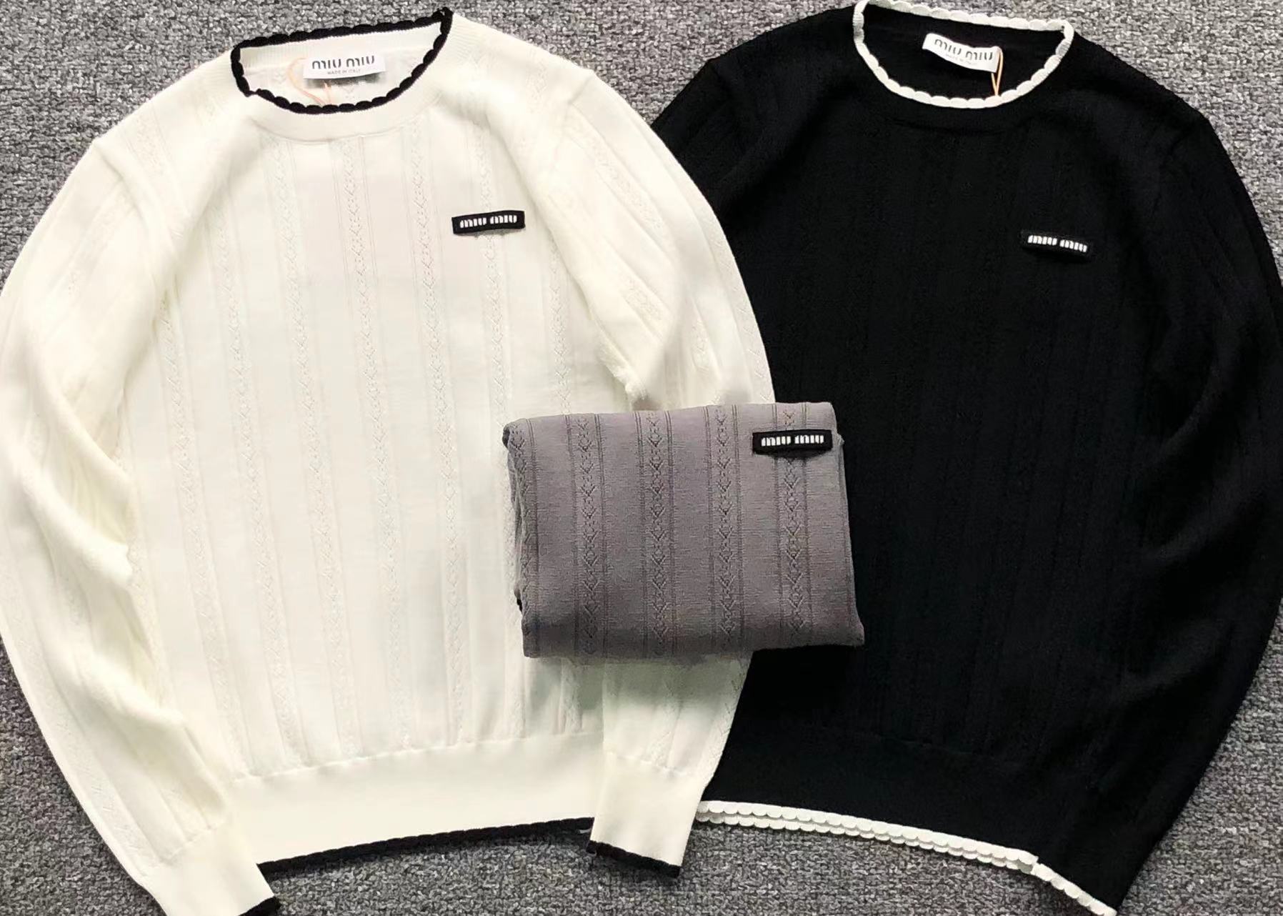 M - SWEATER