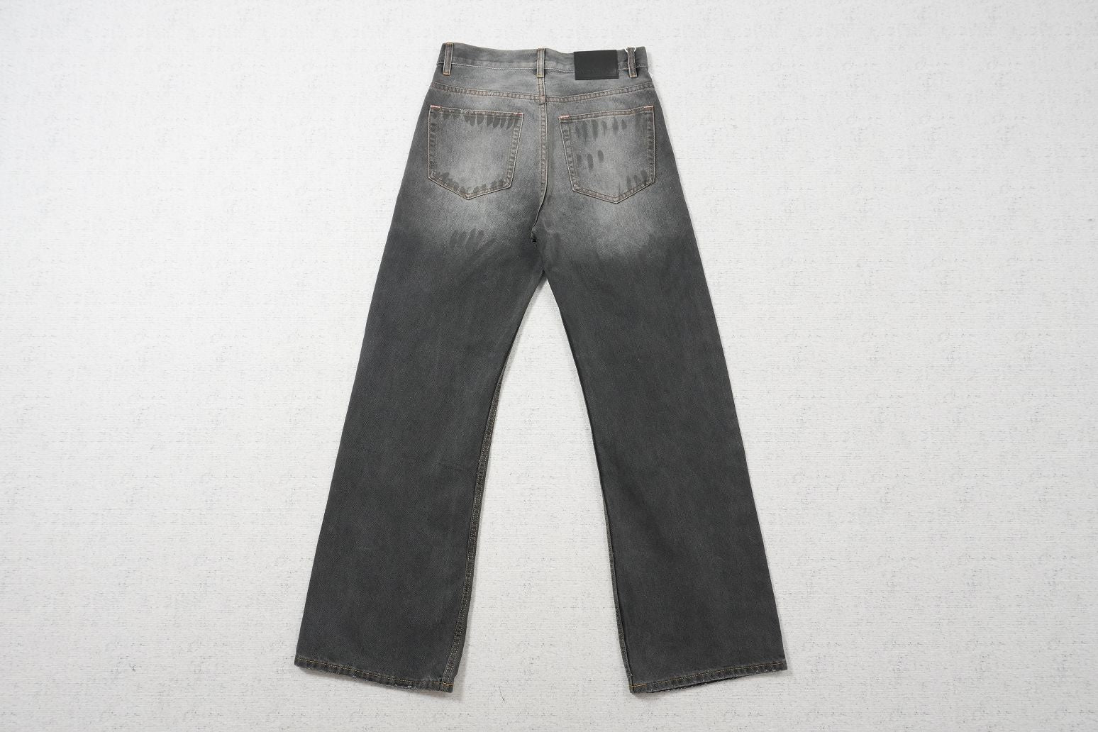 A - JEANS