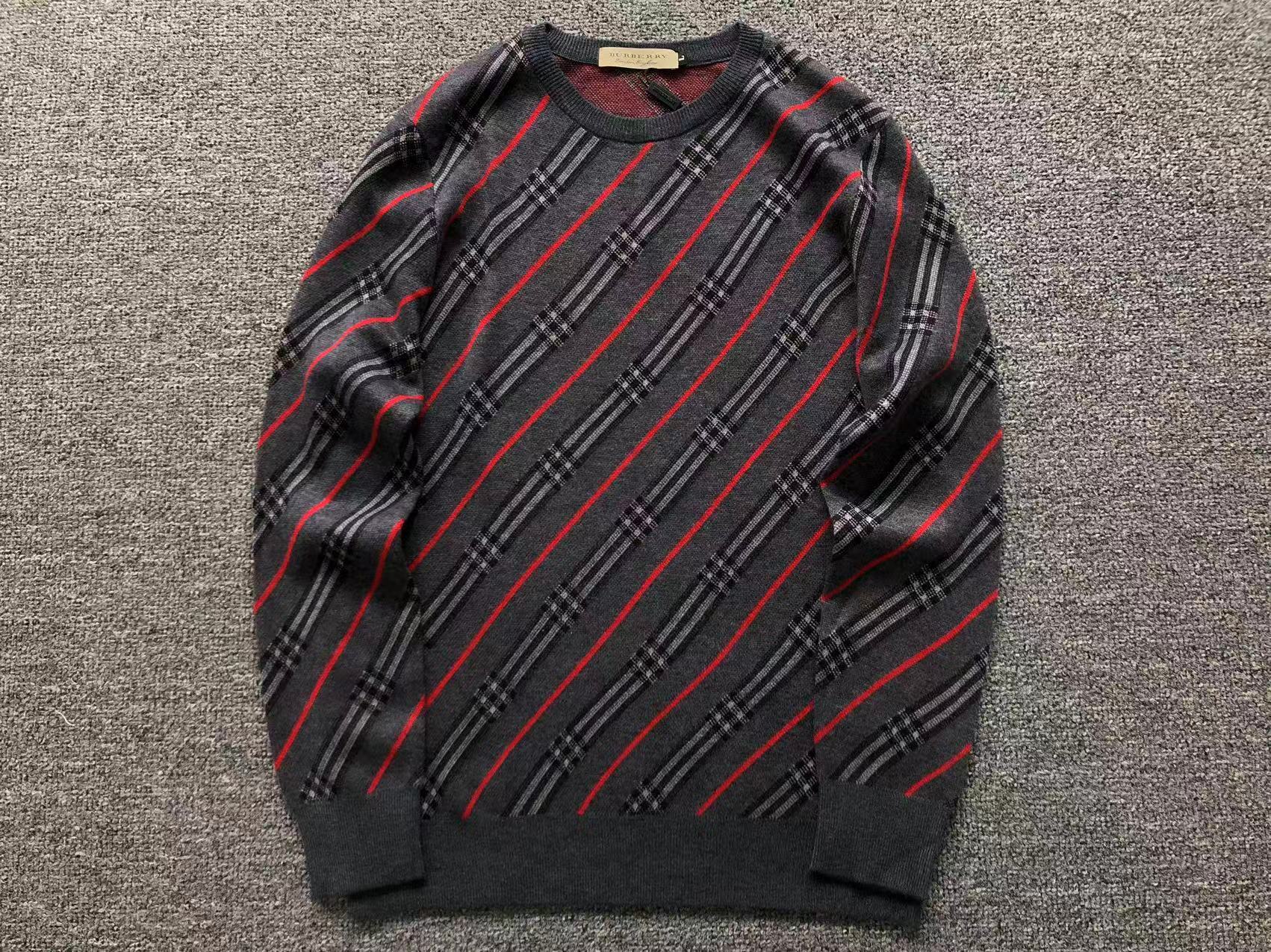 B - SWEATER